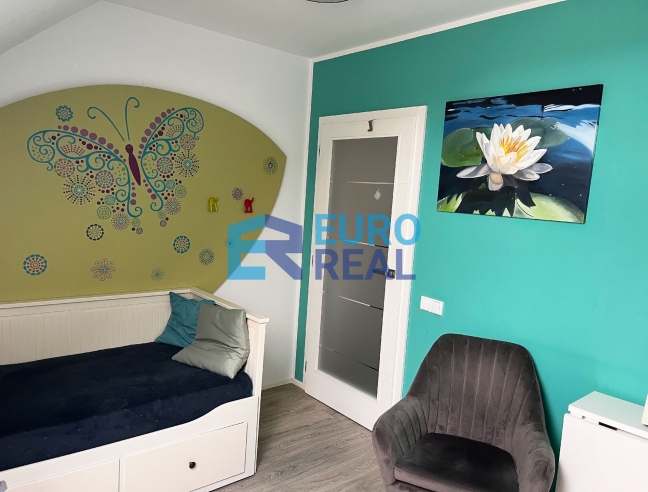 Řadový rodinný dům 5+1, 120 m² s krásnou zahradou, pozemek 300 m²