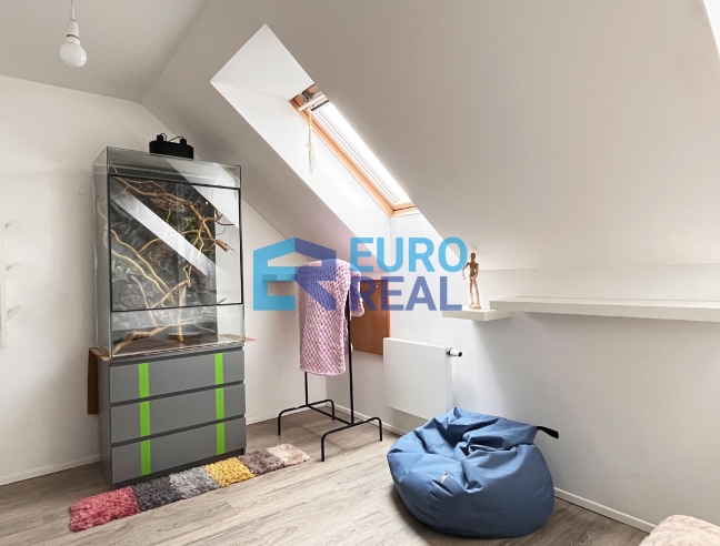 Řadový rodinný dům 5+1, 120 m² s krásnou zahradou, pozemek 300 m²