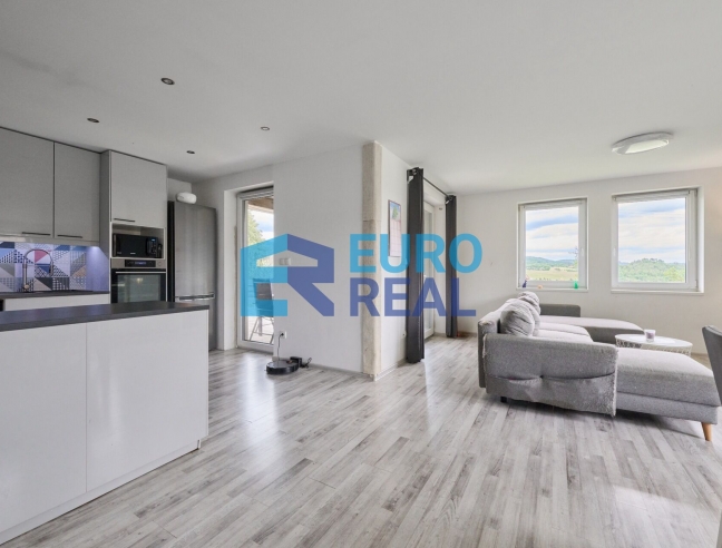 Rodinný dům 4+KK, 125 m² se založenou zahradou, pozemek 753 m²