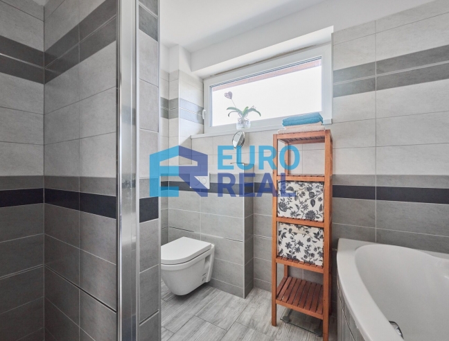 Rodinný dům 4+KK, 125 m² se založenou zahradou, pozemek 753 m²